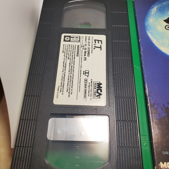 E.T. The Extra Terrestrial VHS 1982 Rare Green and Black Tape Spielberg VINTAGE - Picture 3 of 4
